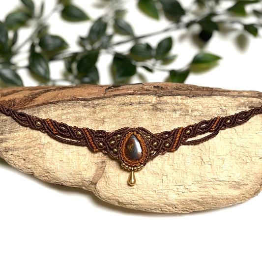 Ogrlica s kristalom Tigrovo železo